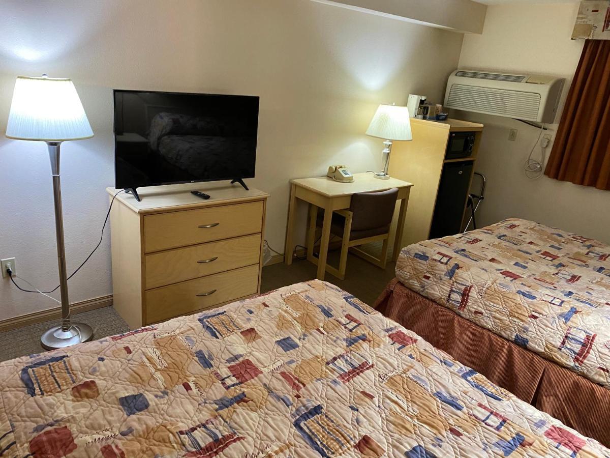Lone Star Hotel North Battleford Dış mekan fotoğraf