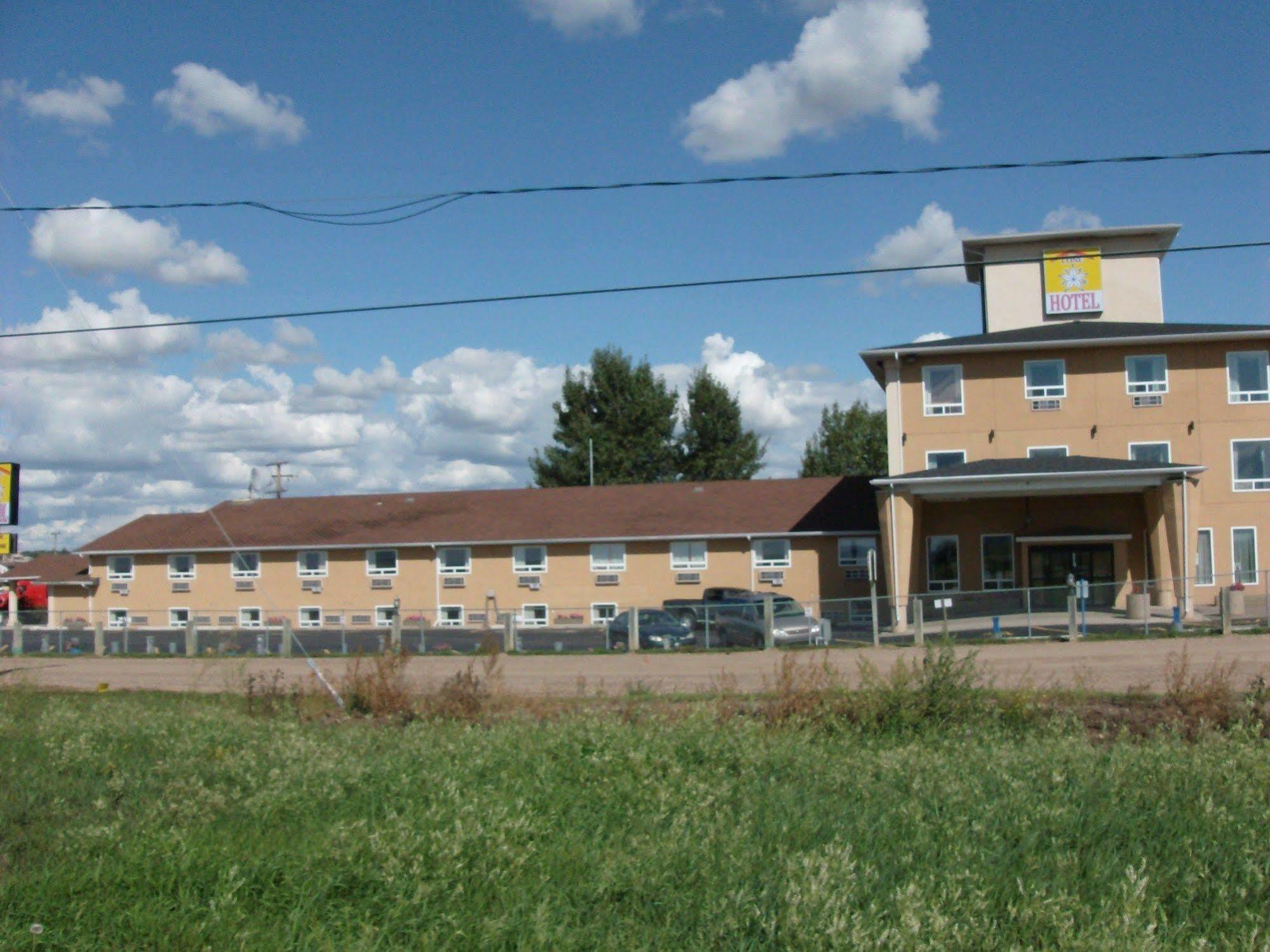 Lone Star Hotel North Battleford Dış mekan fotoğraf