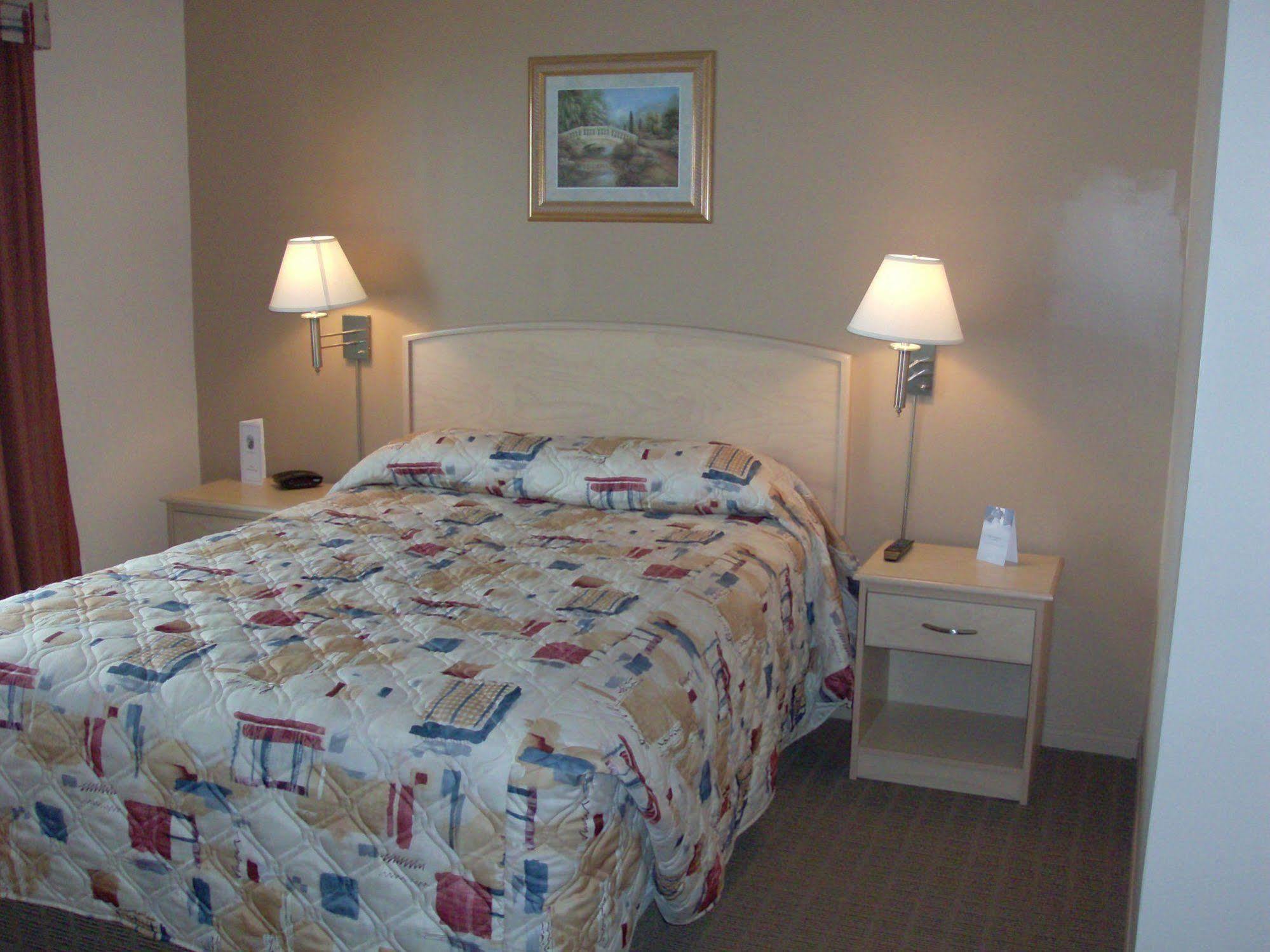 Lone Star Hotel North Battleford Dış mekan fotoğraf